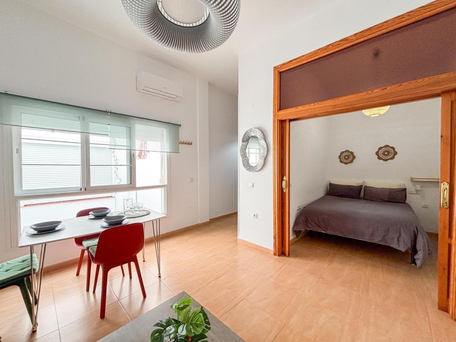 Plz De La Merced Apartamentos Solera Malaga Exterior photo